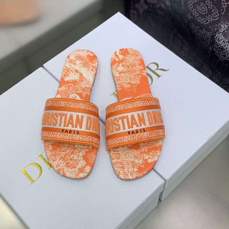 ch**an D*or slippers